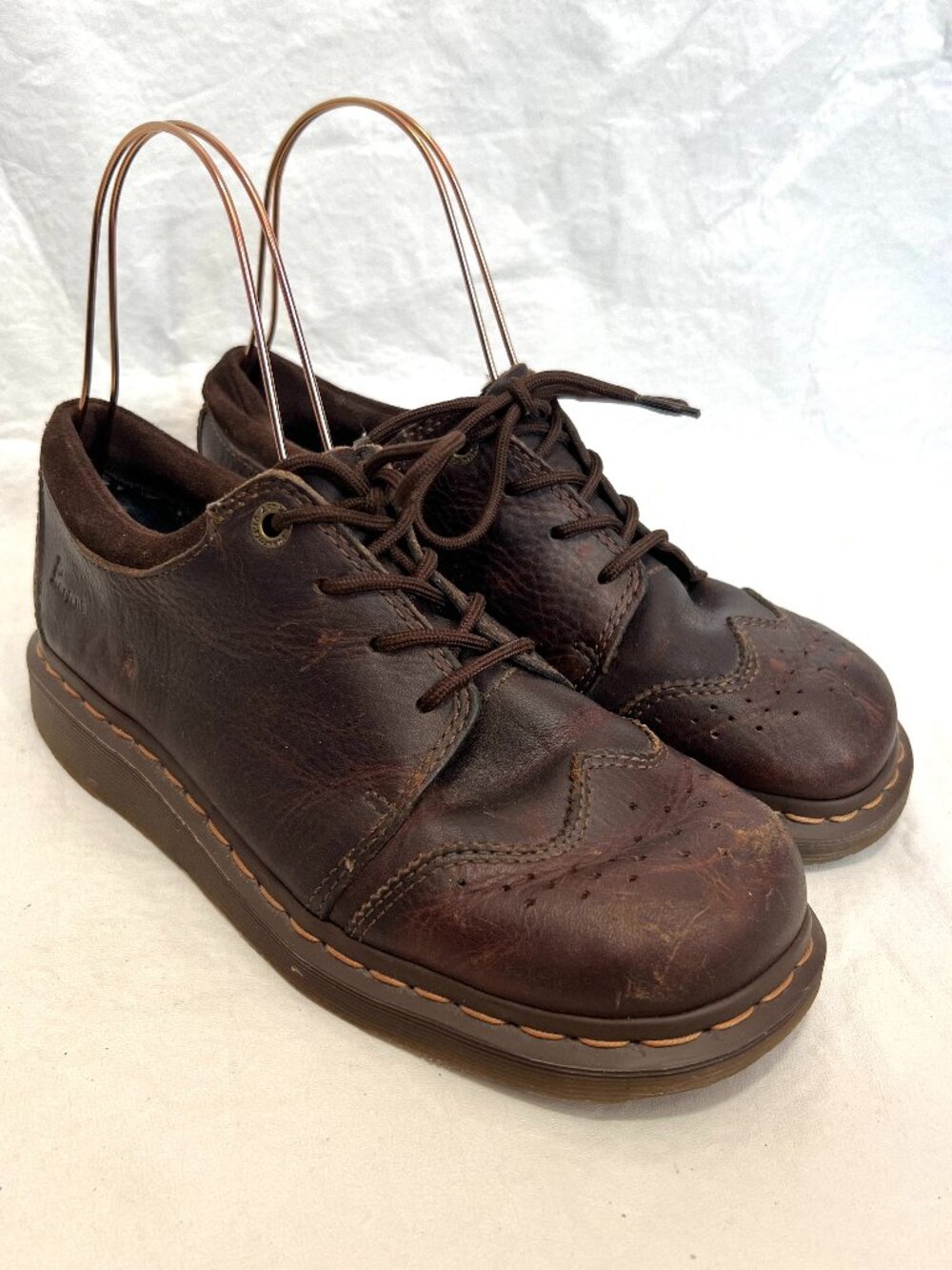 Dr Martens shoes wingtip oxfords oiled brown leather lace up womens 9 brogue doc